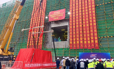 成都JN江南体育
-国内首条G11光掩膜版项目一期设备顺利搬入